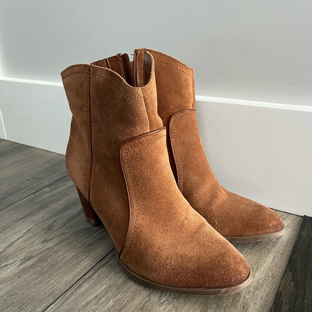 Women’s Western Style Suede Heeled Booties